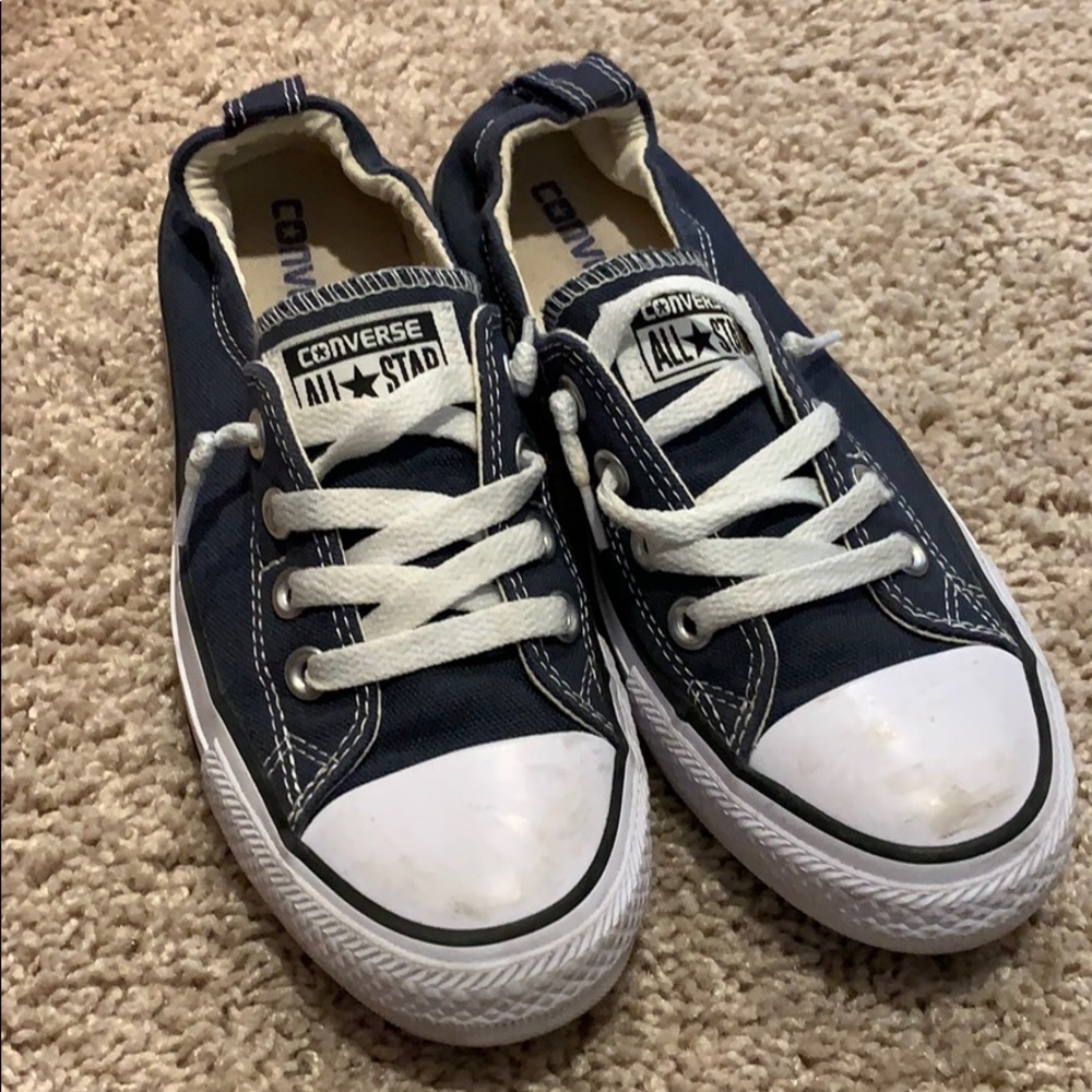 Converse navy blue size 7 tennis shoes